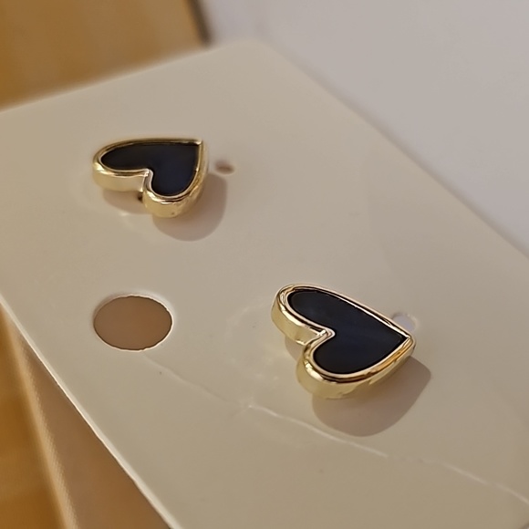 Dainty Blue Heart Earrings NWOT - Picture 3 of 3